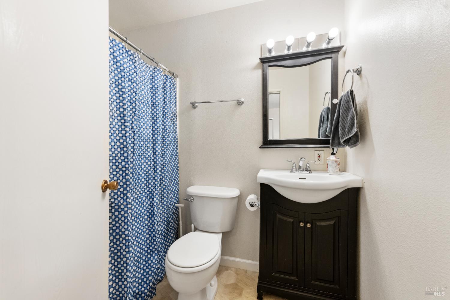 Detail Gallery Image 22 of 28 For 1930 Duxburry Ln #2,  Vacaville,  CA 95687 - 2 Beds | 1 Baths