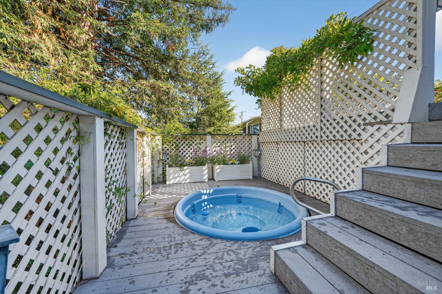 Detail Gallery Image 52 of 60 For 32 Los Robles Dr, San Rafael,  CA 94901 - 4 Beds | 3 Baths