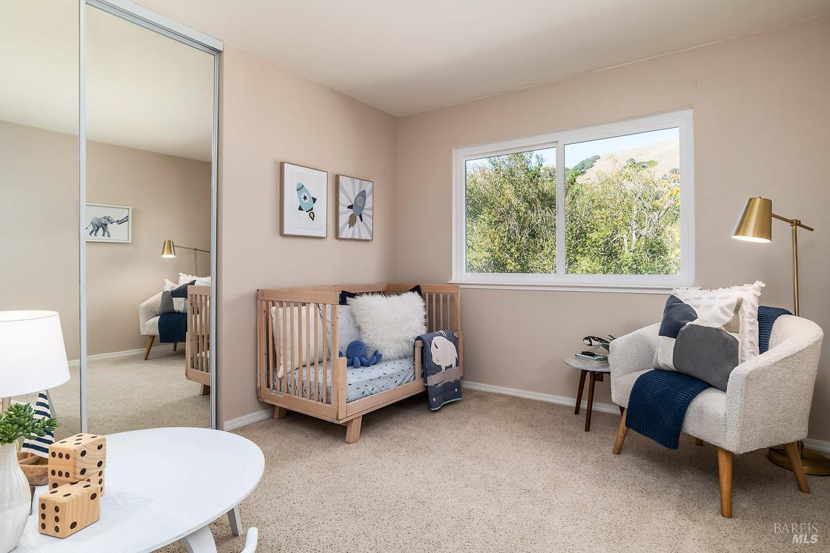 Detail Gallery Image 22 of 38 For 51 Mount Muir Ct, San Rafael,  CA 94903 - 5 Beds | 2/1 Baths