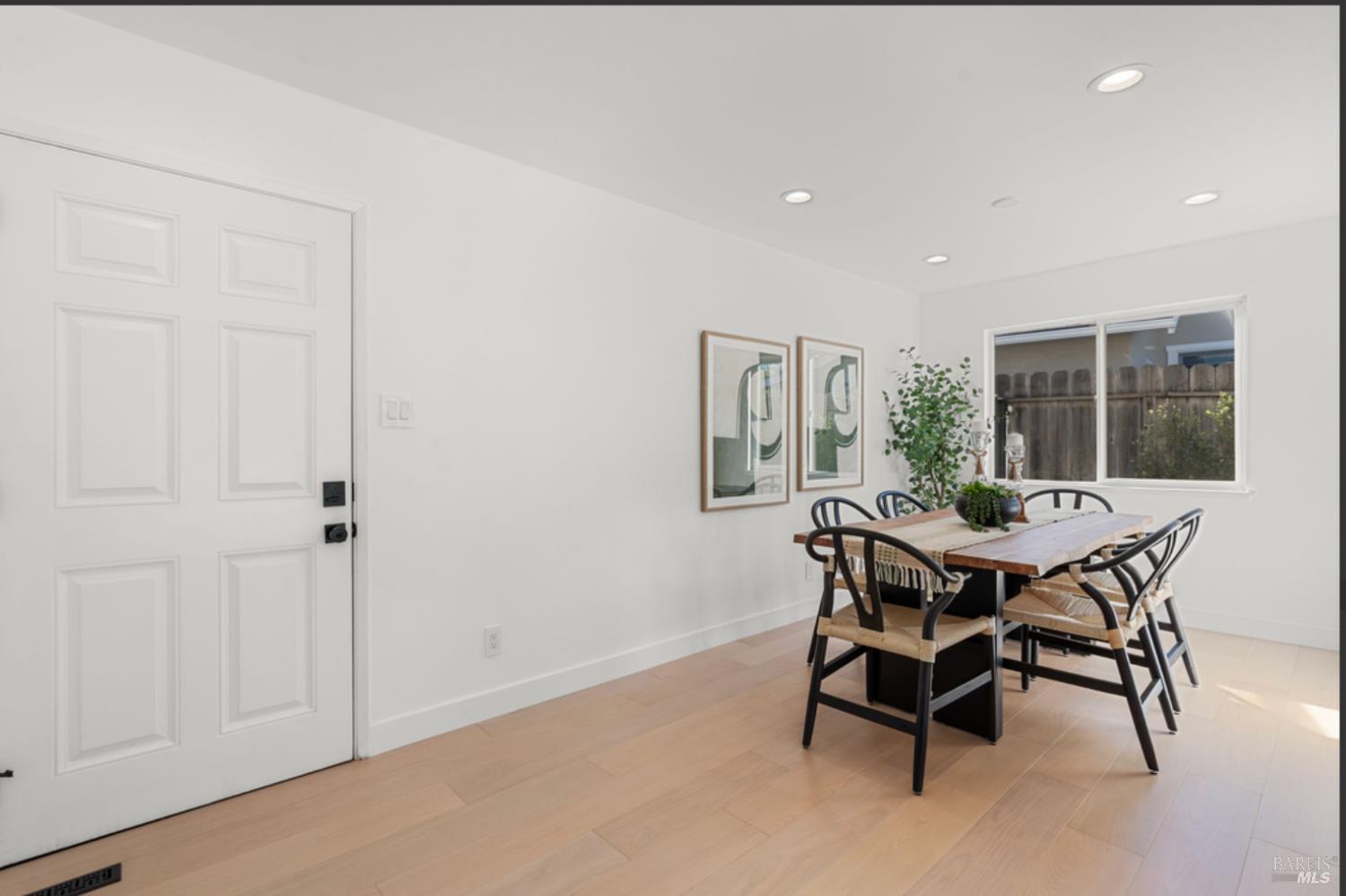 Detail Gallery Image 10 of 47 For 456 Alameda De La Loma Unkn, Novato,  CA 94949 - 3 Beds | 2 Baths