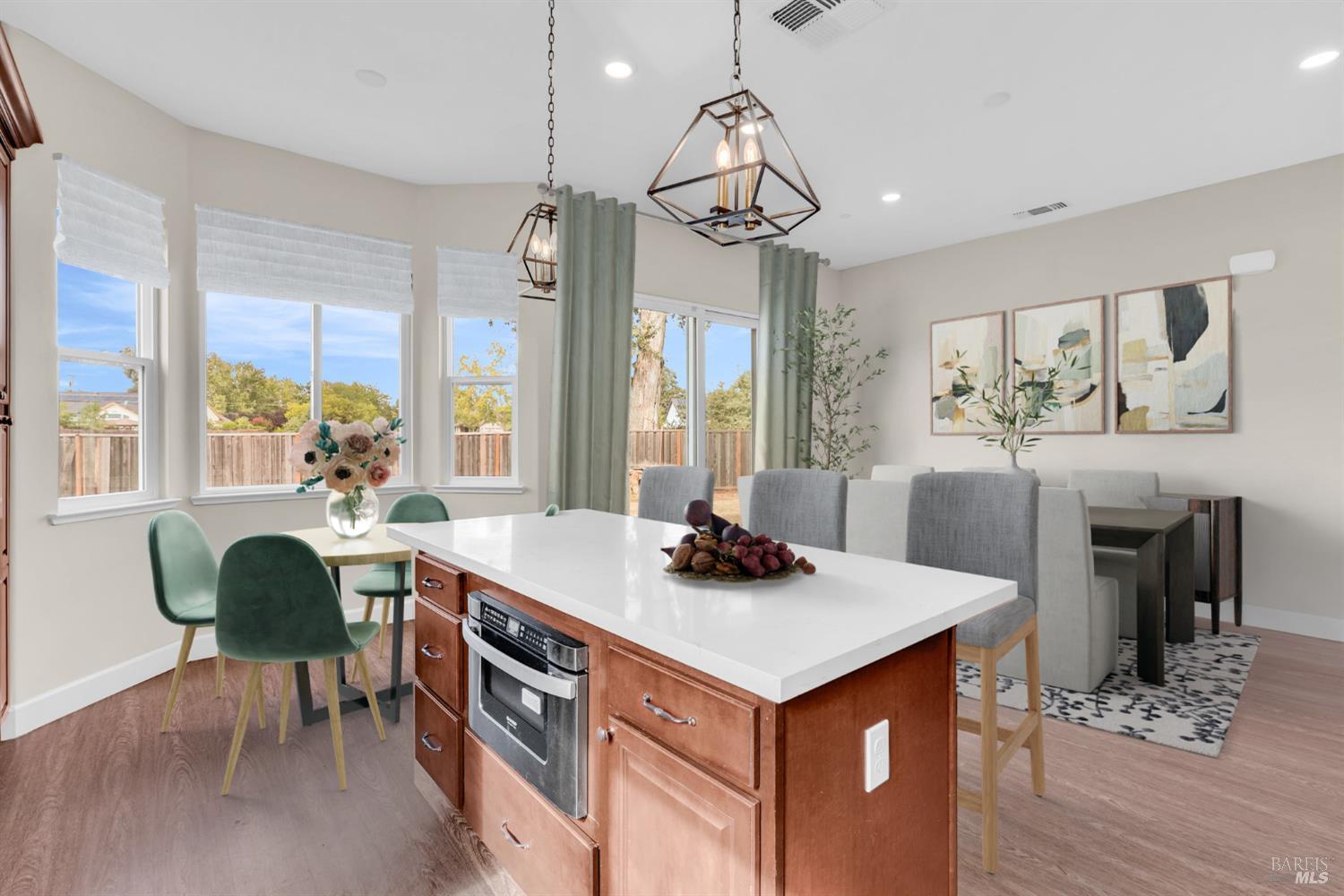 Detail Gallery Image 16 of 62 For 3751 Hennessy Pl, Santa Rosa,  CA 95403 - 4 Beds | 3 Baths