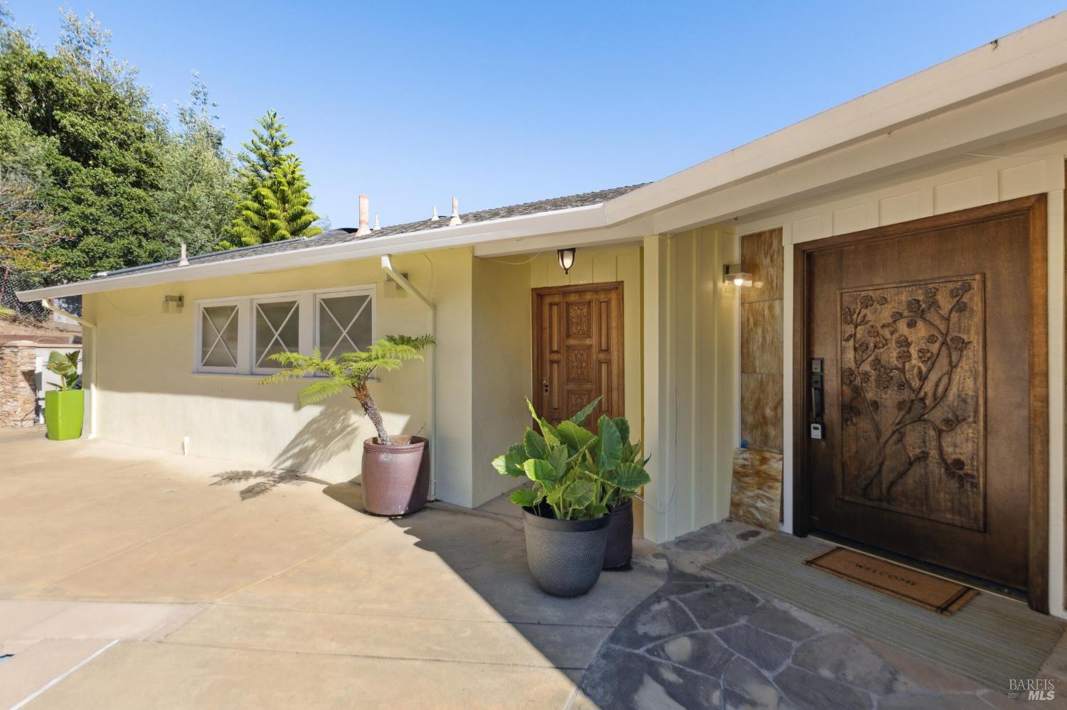 Detail Gallery Image 14 of 57 For 19 Mliss Ln, San Rafael,  CA 94901 - 4 Beds | 3 Baths