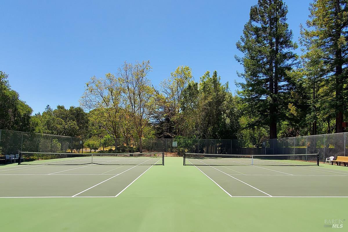 Detail Gallery Image 37 of 38 For 51 Mount Muir Ct, San Rafael,  CA 94903 - 5 Beds | 2/1 Baths