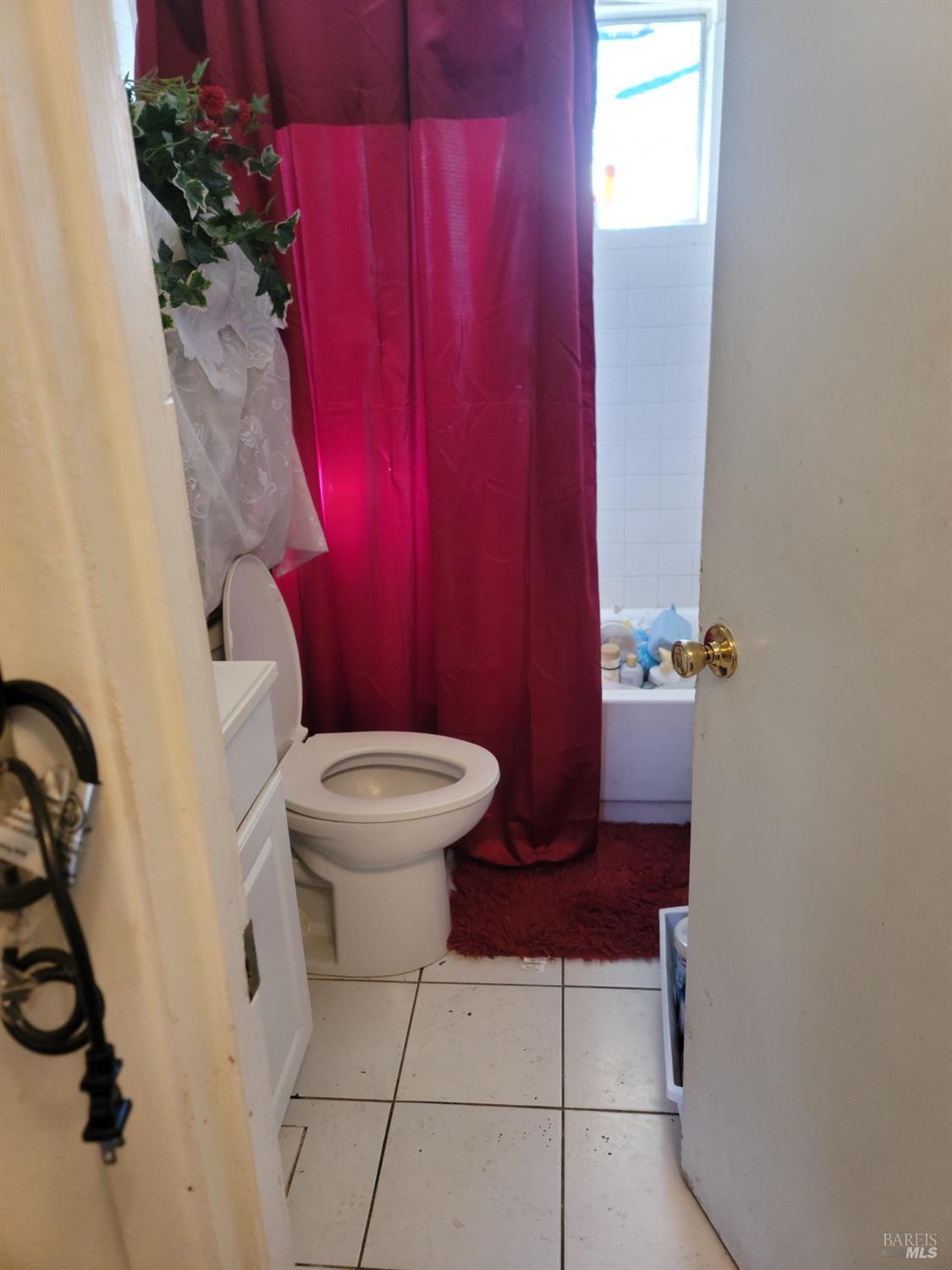 Detail Gallery Image 9 of 33 For 247 Robin Way, Santa Rosa,  CA 95407 - – Beds | – Baths