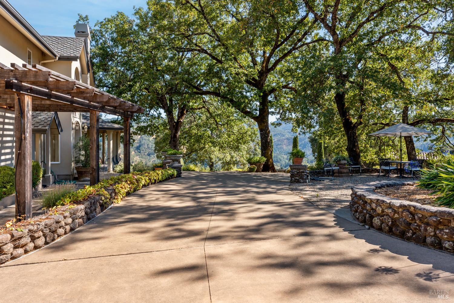 Detail Gallery Image 40 of 56 For 800 Boonville Rd, Ukiah,  CA 95482 - 4 Beds | 4 Baths