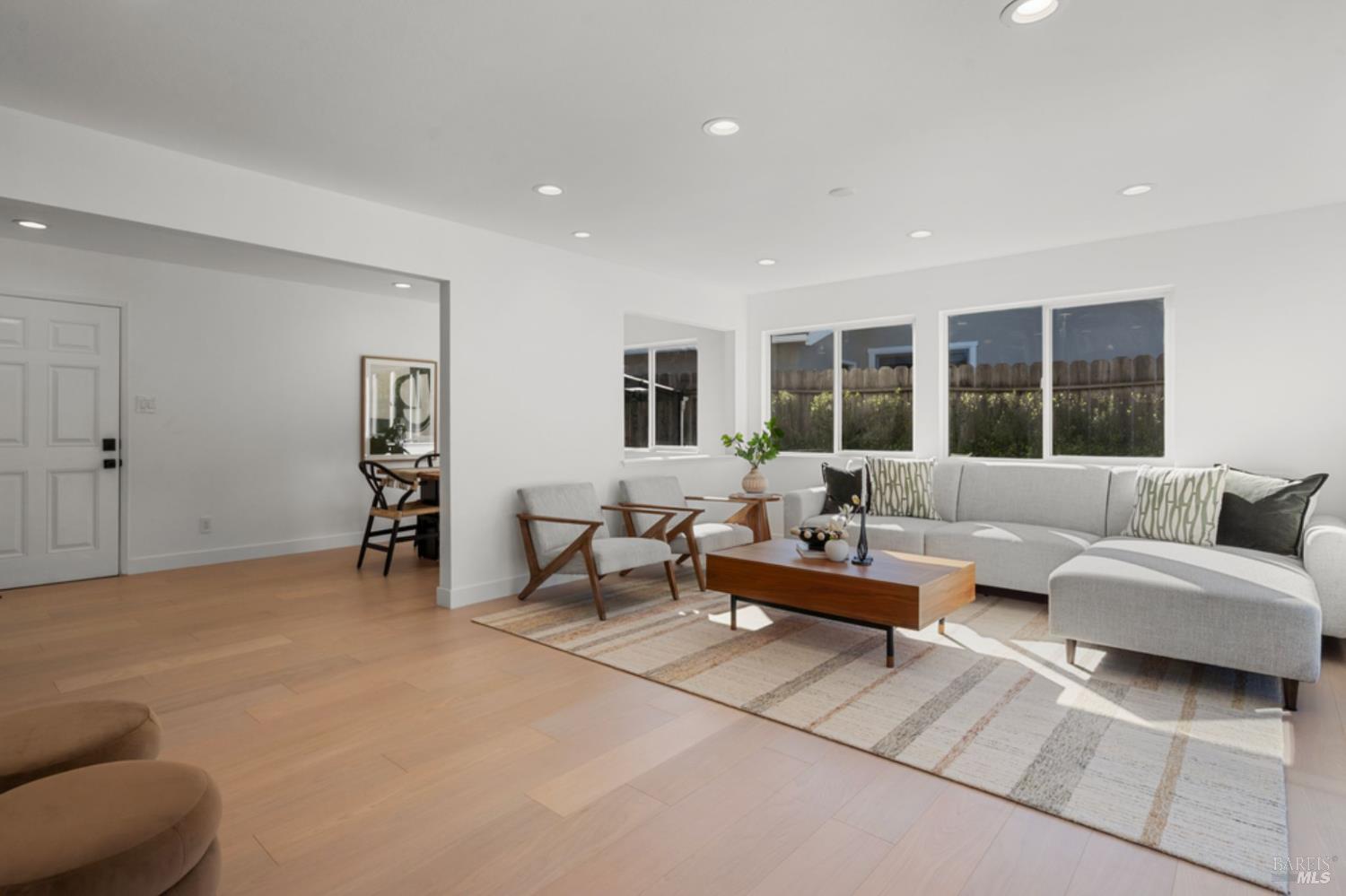 Detail Gallery Image 12 of 47 For 456 Alameda De La Loma Unkn, Novato,  CA 94949 - 3 Beds | 2 Baths