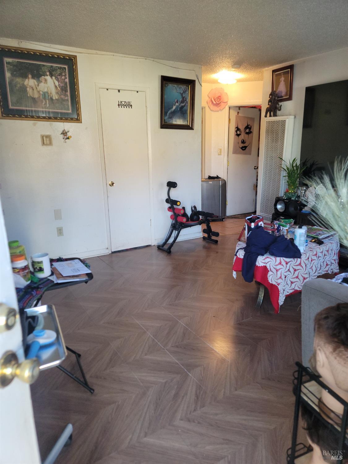 Detail Gallery Image 12 of 33 For 247 Robin Way, Santa Rosa,  CA 95407 - – Beds | – Baths