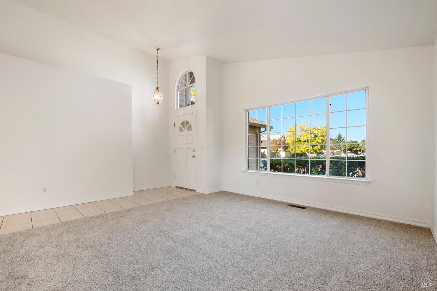 Detail Gallery Image 9 of 42 For 2154 Nw Longhorn Cir, Santa Rosa,  CA 95401 - 3 Beds | 2 Baths