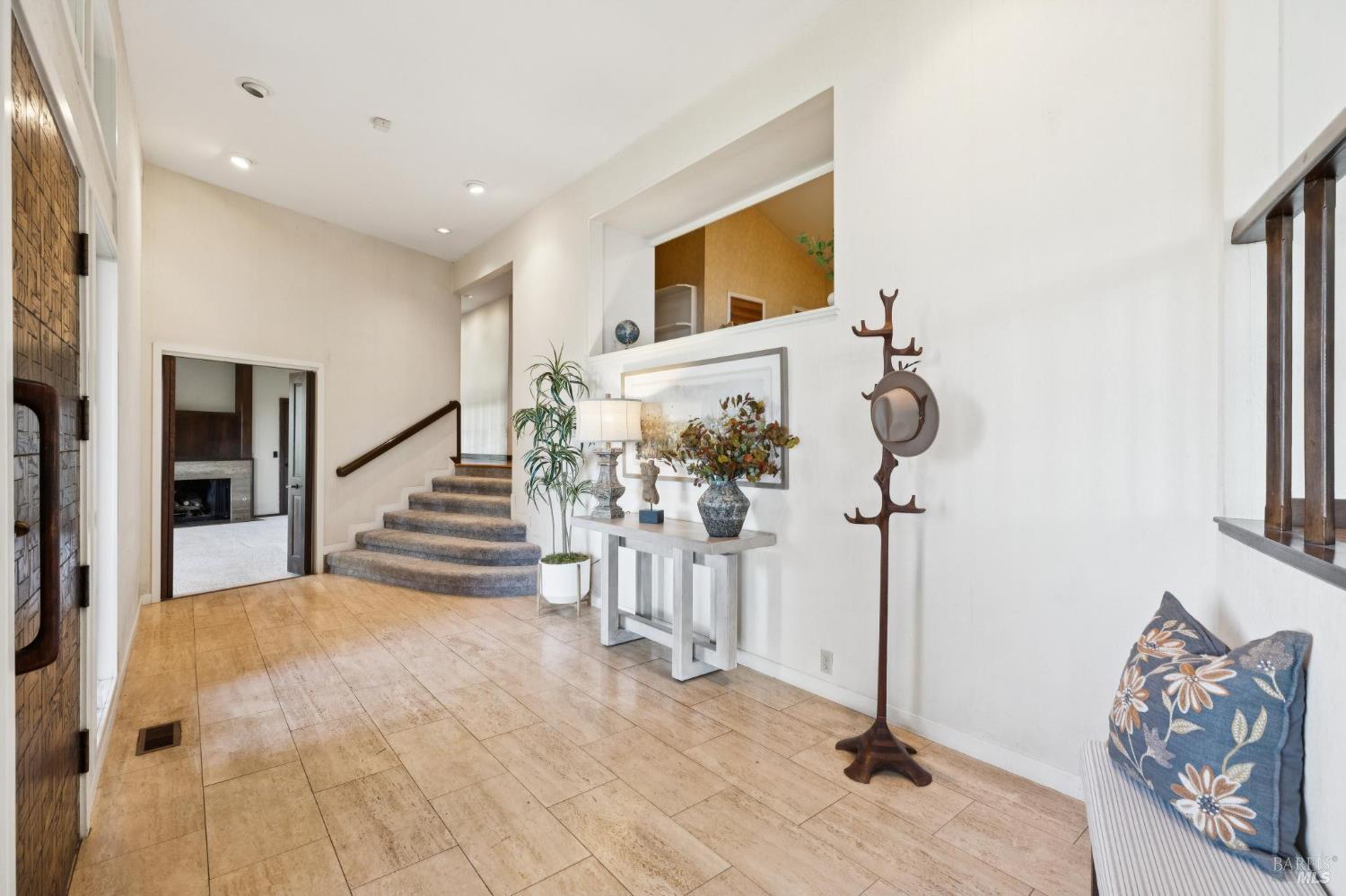 Detail Gallery Image 7 of 76 For 2060 Oak Ridge Dr, Santa Rosa,  CA 95404 - 3 Beds | 2 Baths