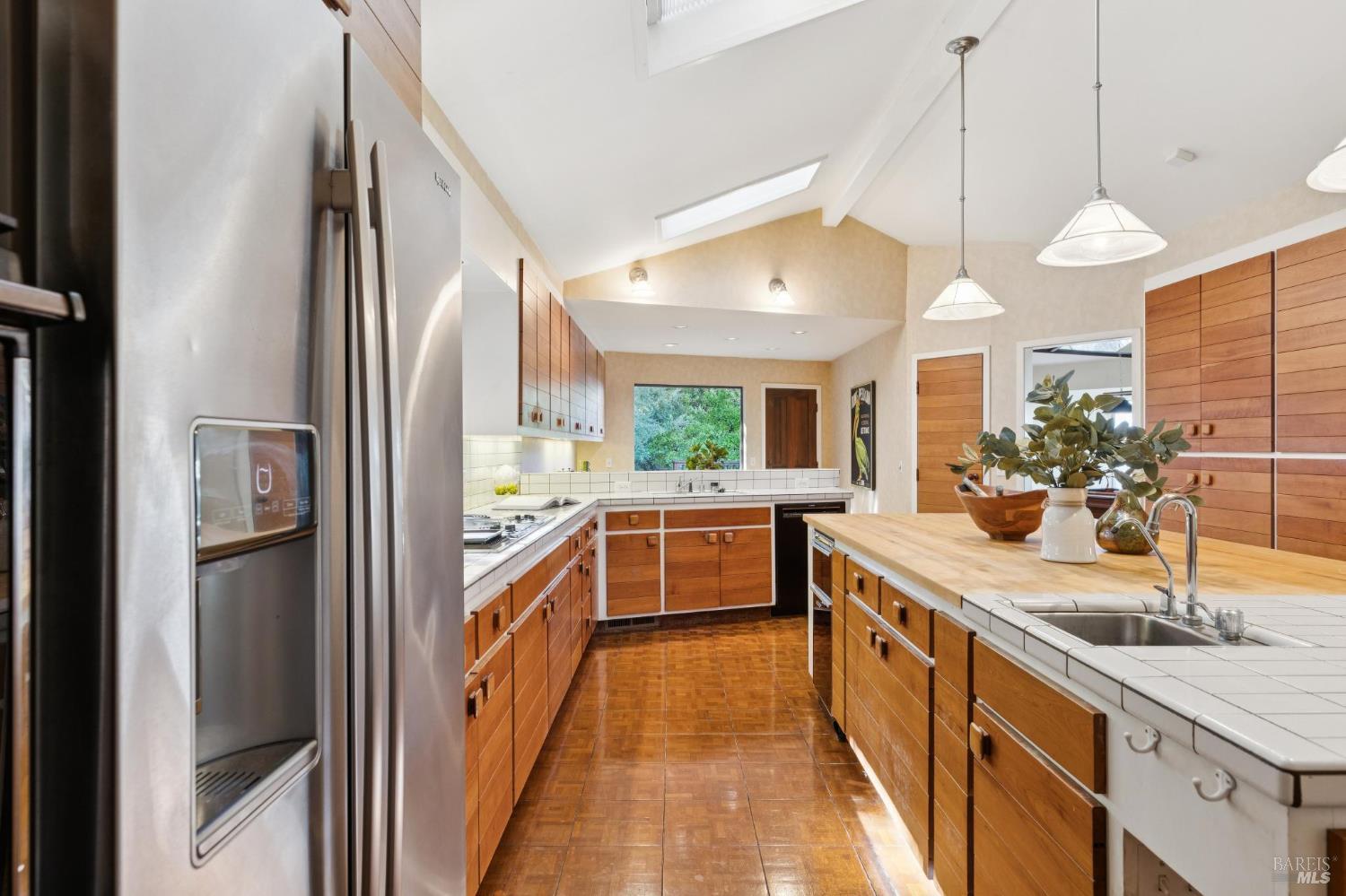 Detail Gallery Image 17 of 76 For 2060 Oak Ridge Dr, Santa Rosa,  CA 95404 - 3 Beds | 2 Baths