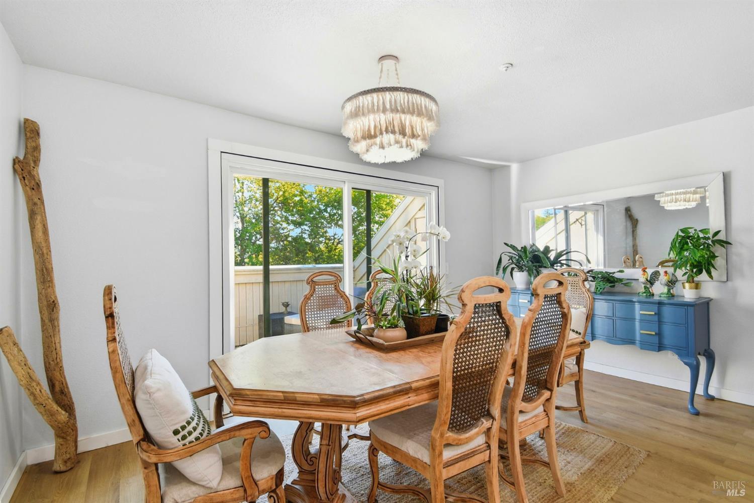 Detail Gallery Image 10 of 32 For 1536 Mission Blvd, Santa Rosa,  CA 95409 - 2 Beds | 2/1 Baths