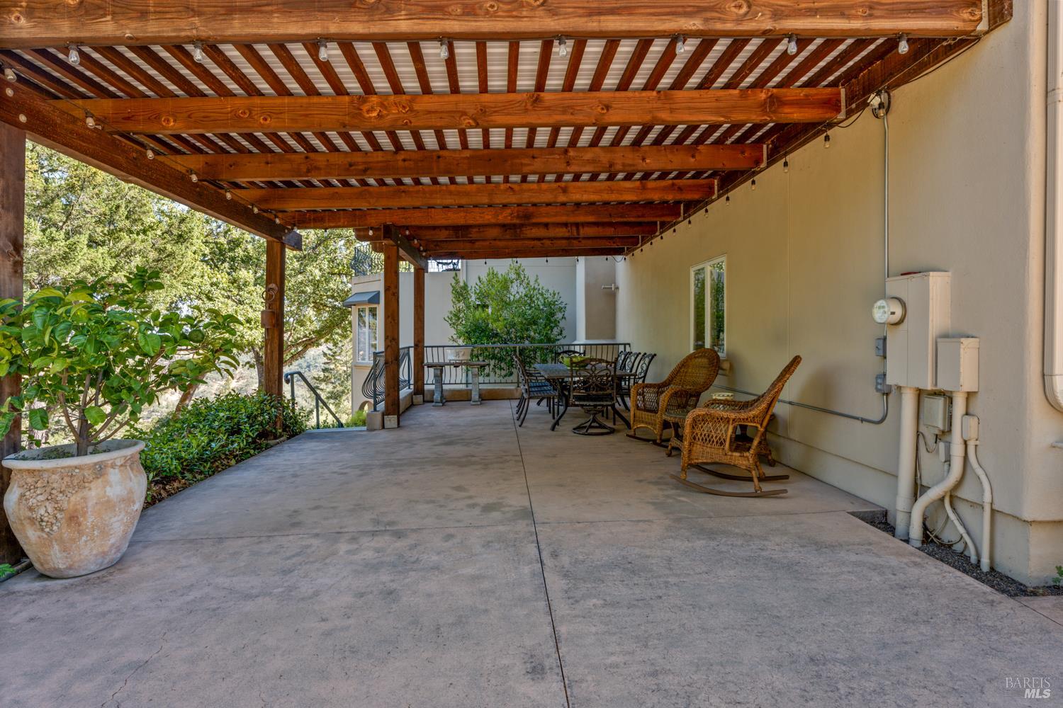 Detail Gallery Image 39 of 56 For 800 Boonville Rd, Ukiah,  CA 95482 - 4 Beds | 4 Baths