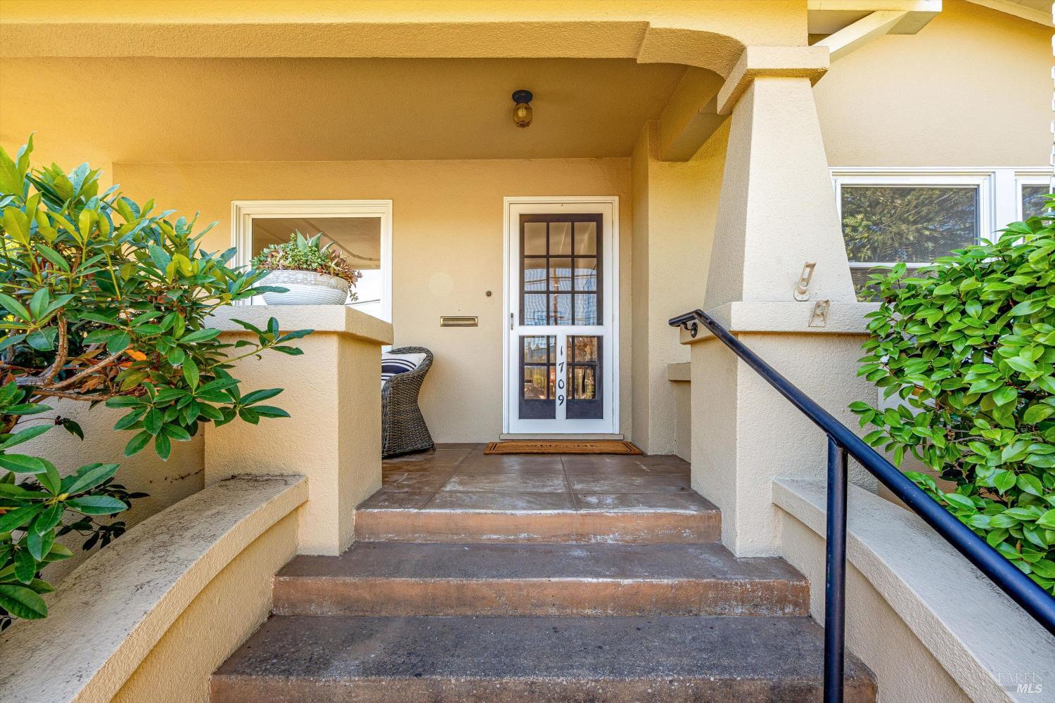 Detail Gallery Image 3 of 48 For 1709 Spring Mountain Rd, Saint Helena,  CA 94574 - 2 Beds | 1 Baths