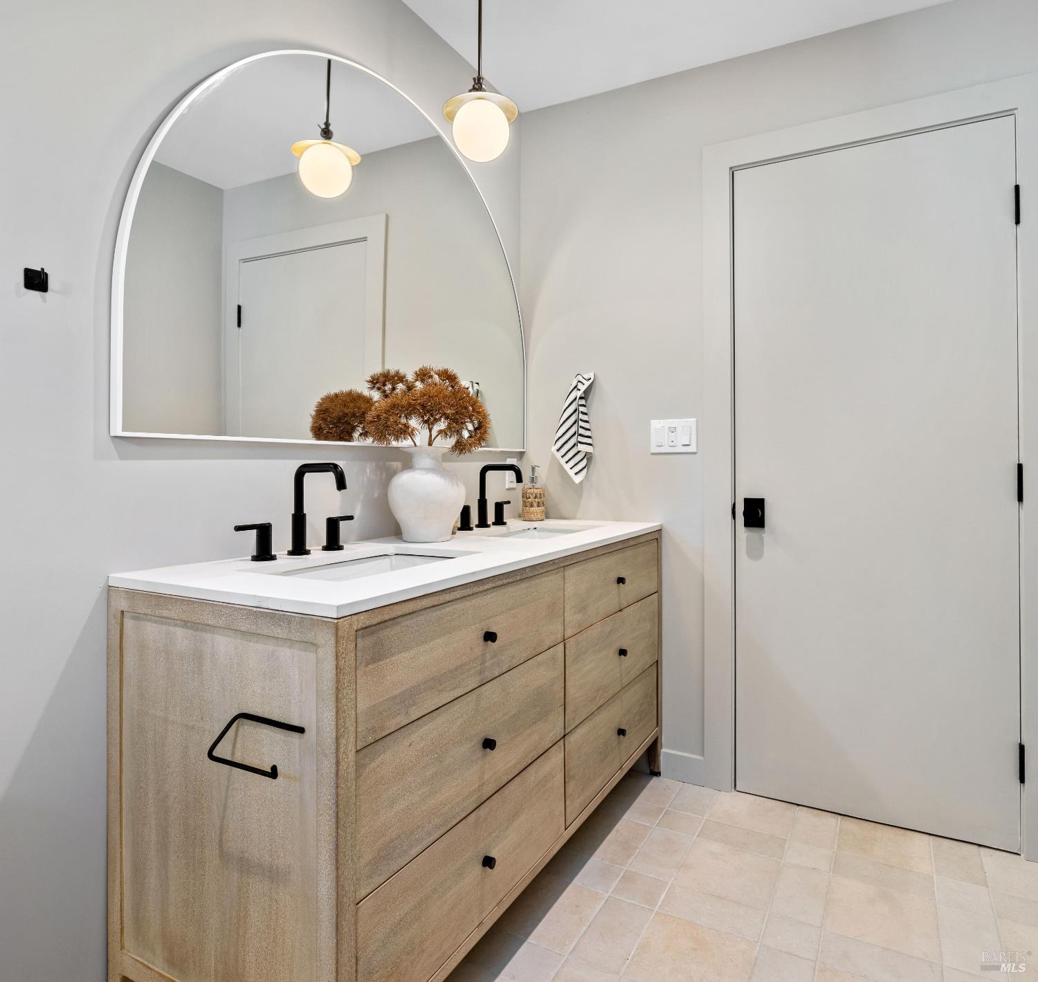 Detail Gallery Image 45 of 87 For 17285 Hillcrest Ave, Sonoma,  CA 95476 - 3 Beds | 3 Baths