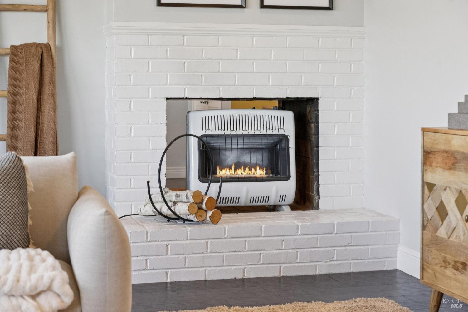 Detail Gallery Image 21 of 57 For 19 Mliss Ln, San Rafael,  CA 94901 - 4 Beds | 3 Baths