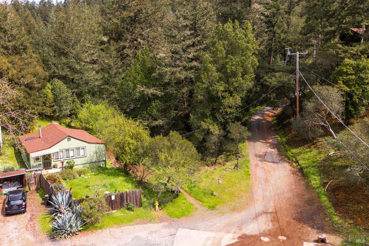 Detail Gallery Image 6 of 21 For 305 Resaca Ave, Forest Knolls,  CA 94133 - – Beds | – Baths