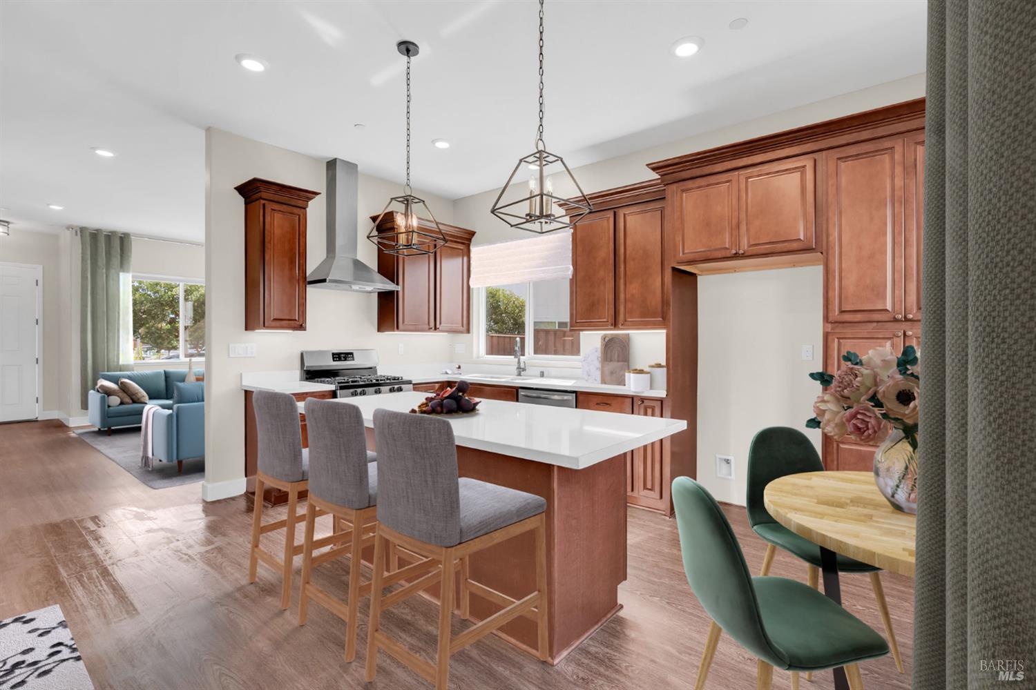 Detail Gallery Image 18 of 62 For 3751 Hennessy Pl, Santa Rosa,  CA 95403 - 4 Beds | 3 Baths