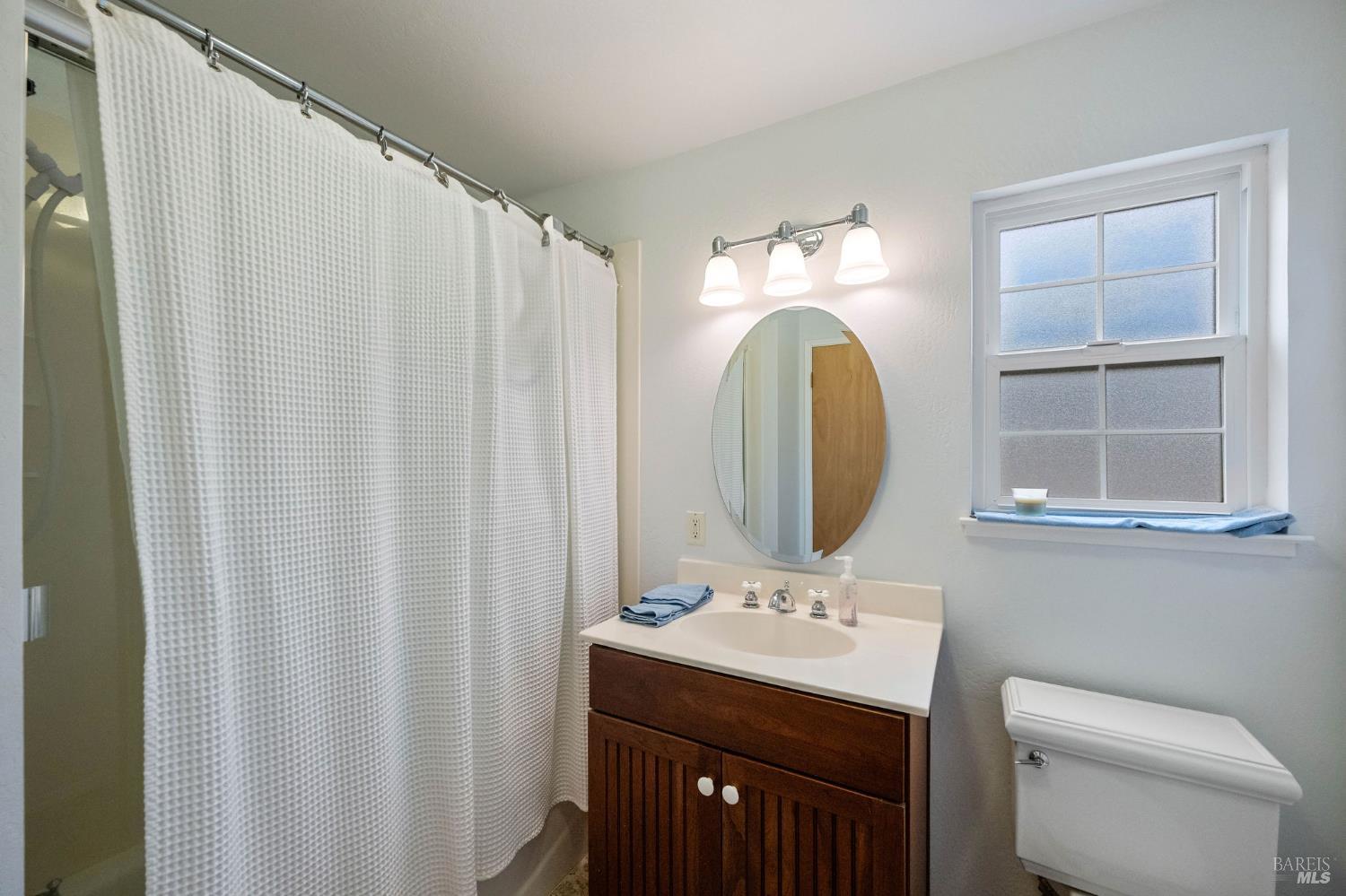 Detail Gallery Image 28 of 48 For 4171 Silverado Trl, Napa,  CA 94558 - 3 Beds | 2 Baths