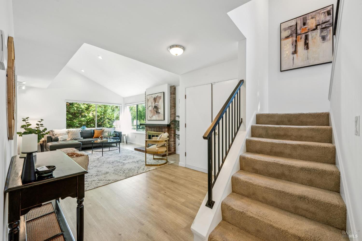 Detail Gallery Image 25 of 51 For 53 Flicker Dr, Novato,  CA 94949 - 3 Beds | 2/1 Baths