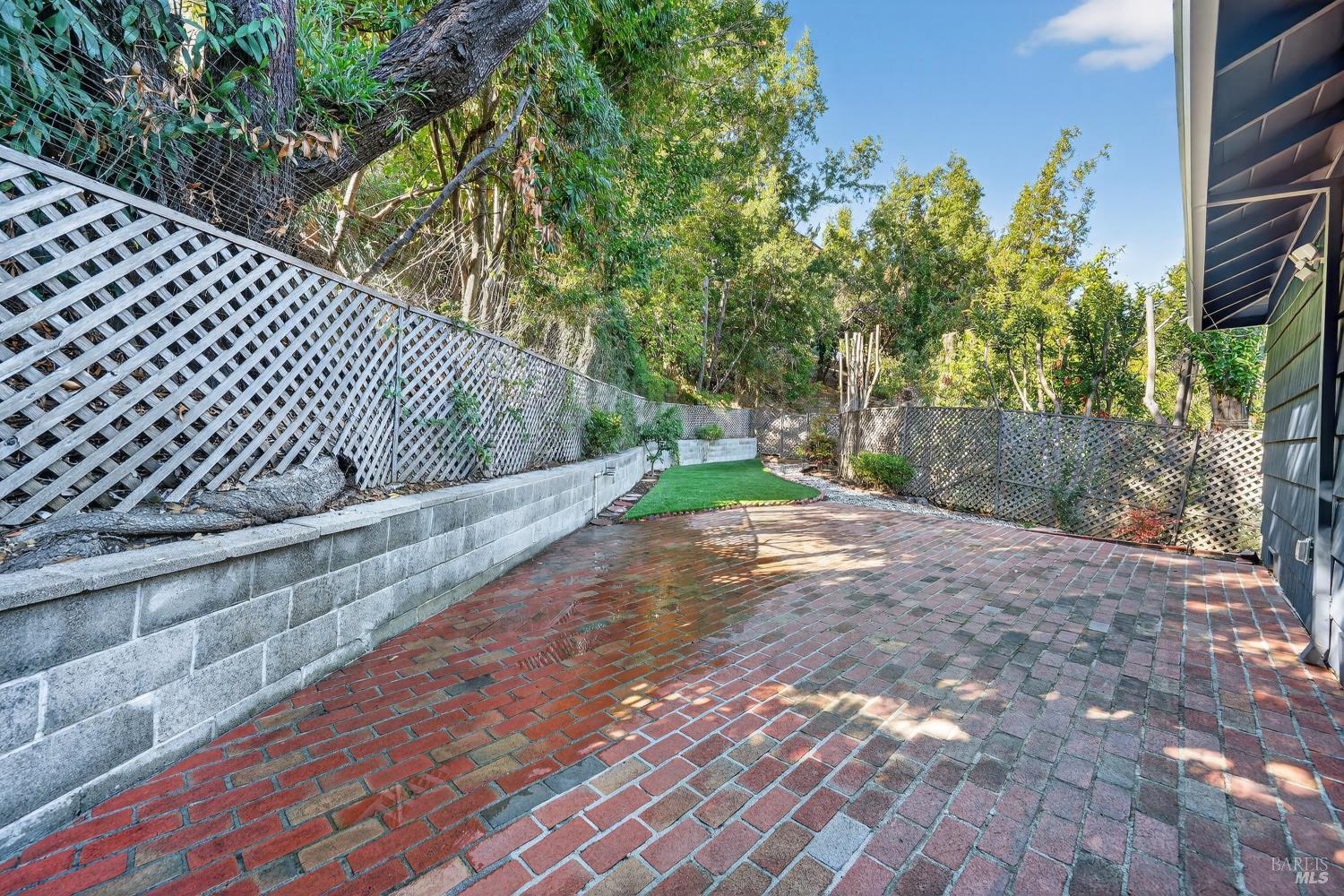 Detail Gallery Image 41 of 60 For 32 Los Robles Dr, San Rafael,  CA 94901 - 4 Beds | 3 Baths