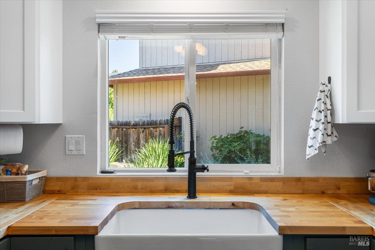 Detail Gallery Image 8 of 25 For 2522 Sam Dr, Santa Rosa,  CA 95403 - 2 Beds | 1/1 Baths