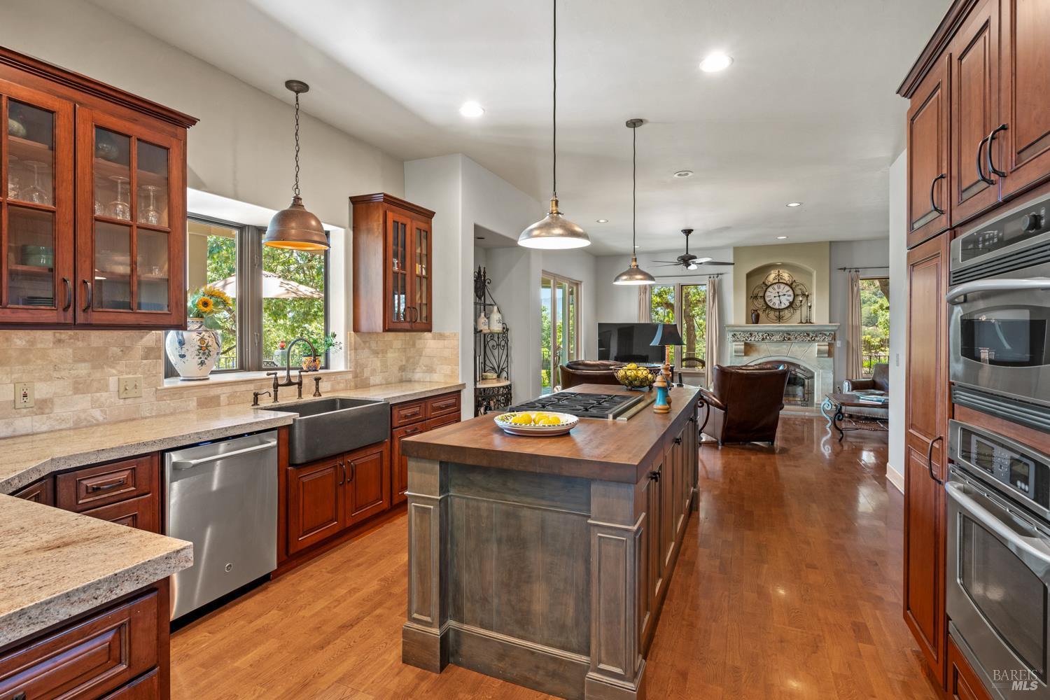 Detail Gallery Image 14 of 56 For 800 Boonville Rd, Ukiah,  CA 95482 - 4 Beds | 4 Baths