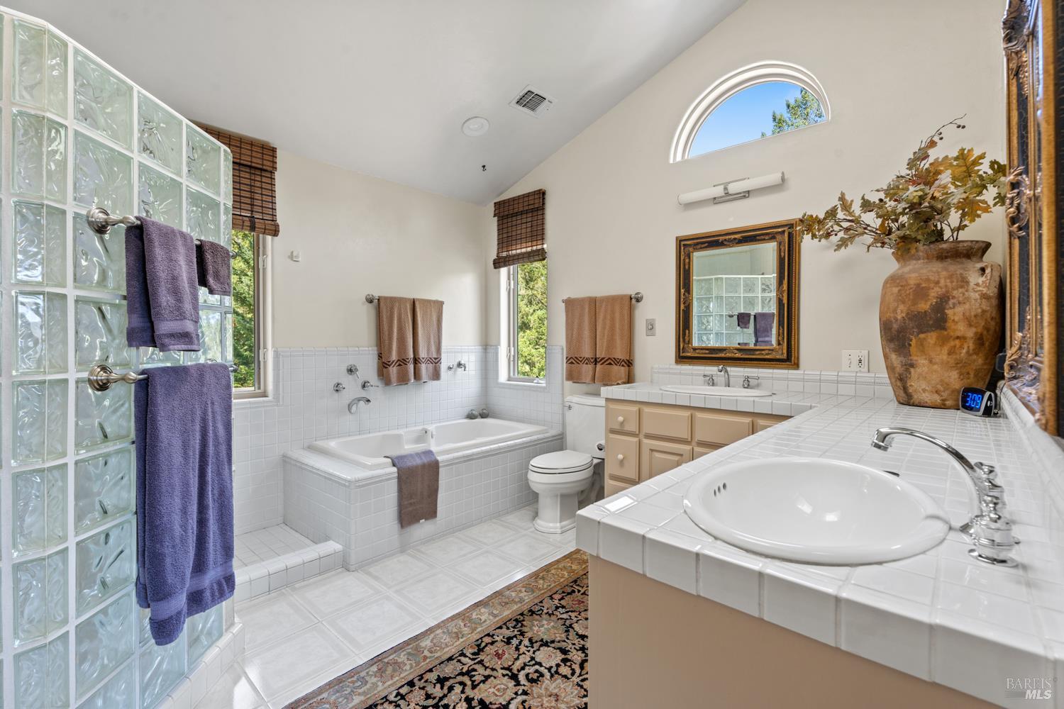 Detail Gallery Image 31 of 56 For 800 Boonville Rd, Ukiah,  CA 95482 - 4 Beds | 4 Baths