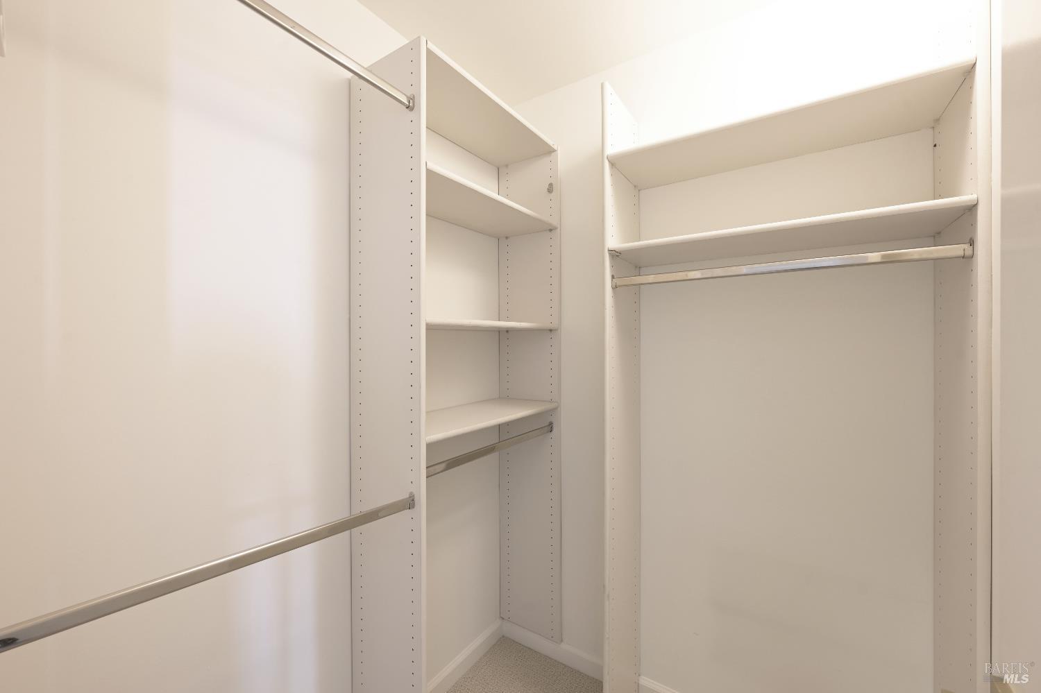 Detail Gallery Image 11 of 27 For 300 Deer Valley Rd 4e,  San Rafael,  CA 94903 - 1 Beds | 1 Baths