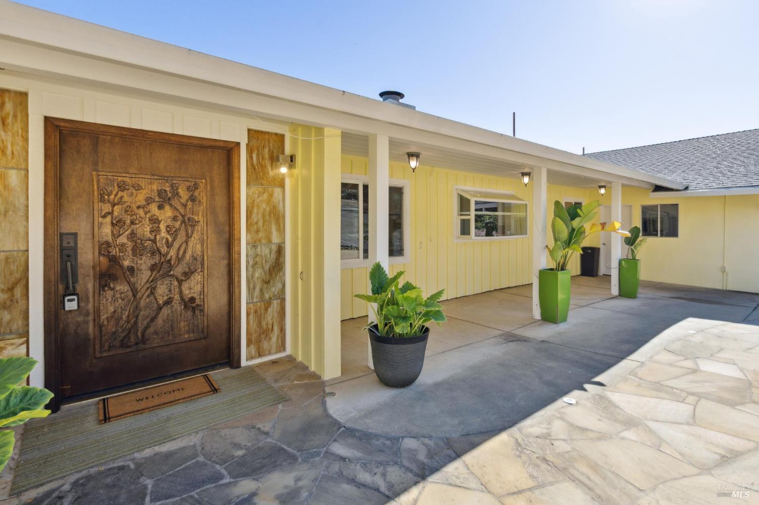 Detail Gallery Image 13 of 57 For 19 Mliss Ln, San Rafael,  CA 94901 - 4 Beds | 3 Baths