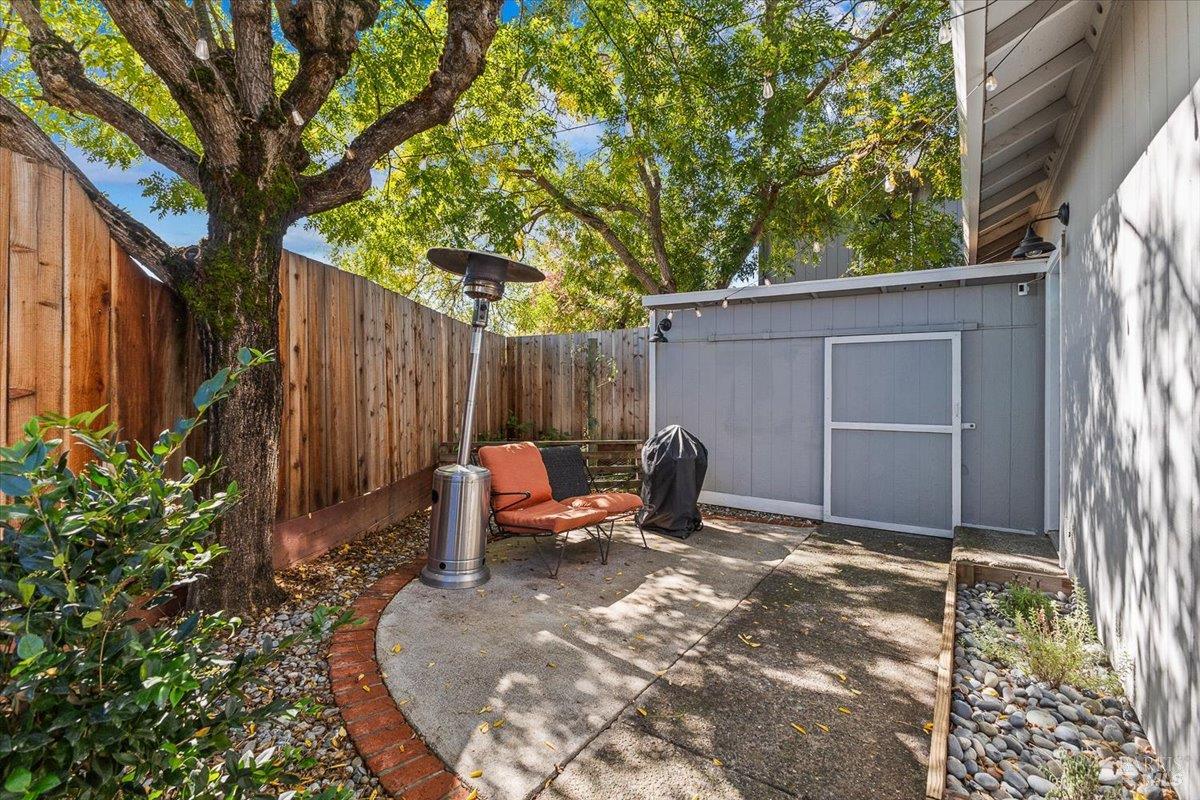 Detail Gallery Image 19 of 25 For 2522 Sam Dr, Santa Rosa,  CA 95403 - 2 Beds | 1/1 Baths