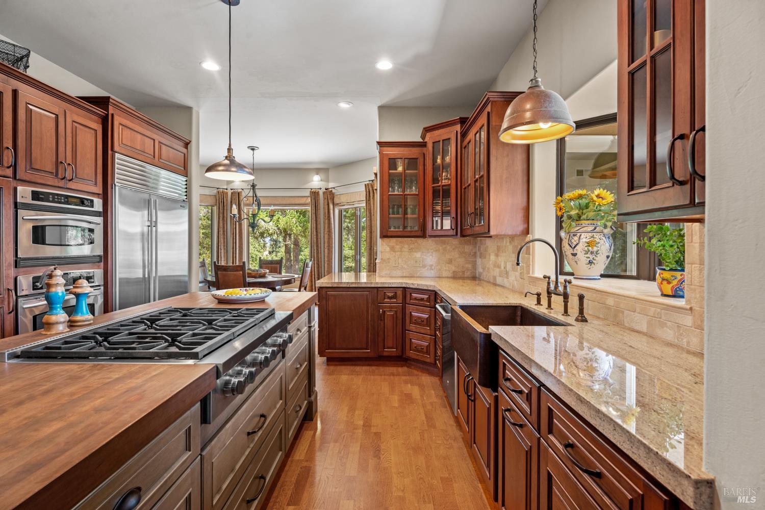 Detail Gallery Image 12 of 56 For 800 Boonville Rd, Ukiah,  CA 95482 - 4 Beds | 4 Baths