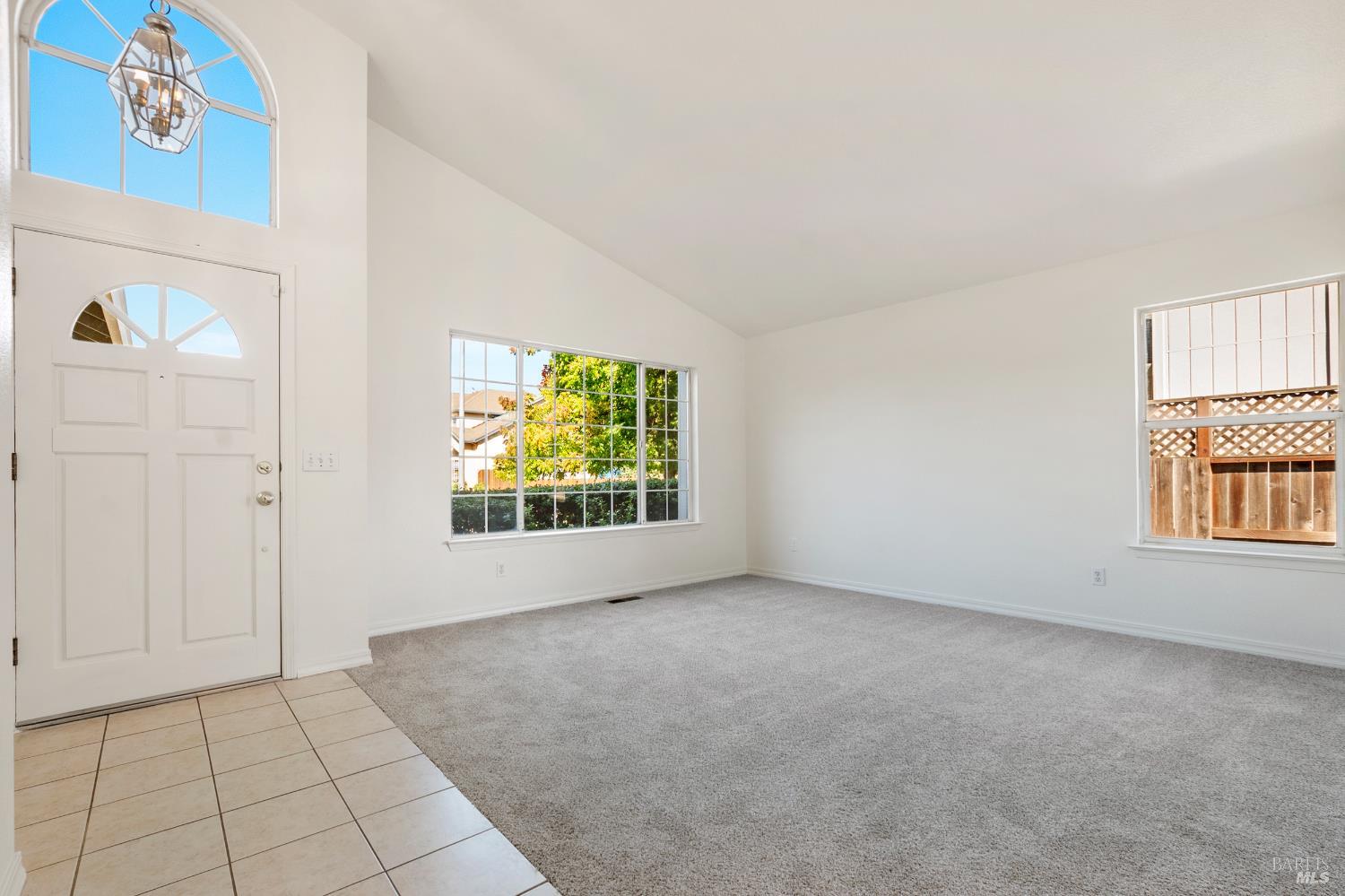 Detail Gallery Image 8 of 42 For 2154 Nw Longhorn Cir, Santa Rosa,  CA 95401 - 3 Beds | 2 Baths