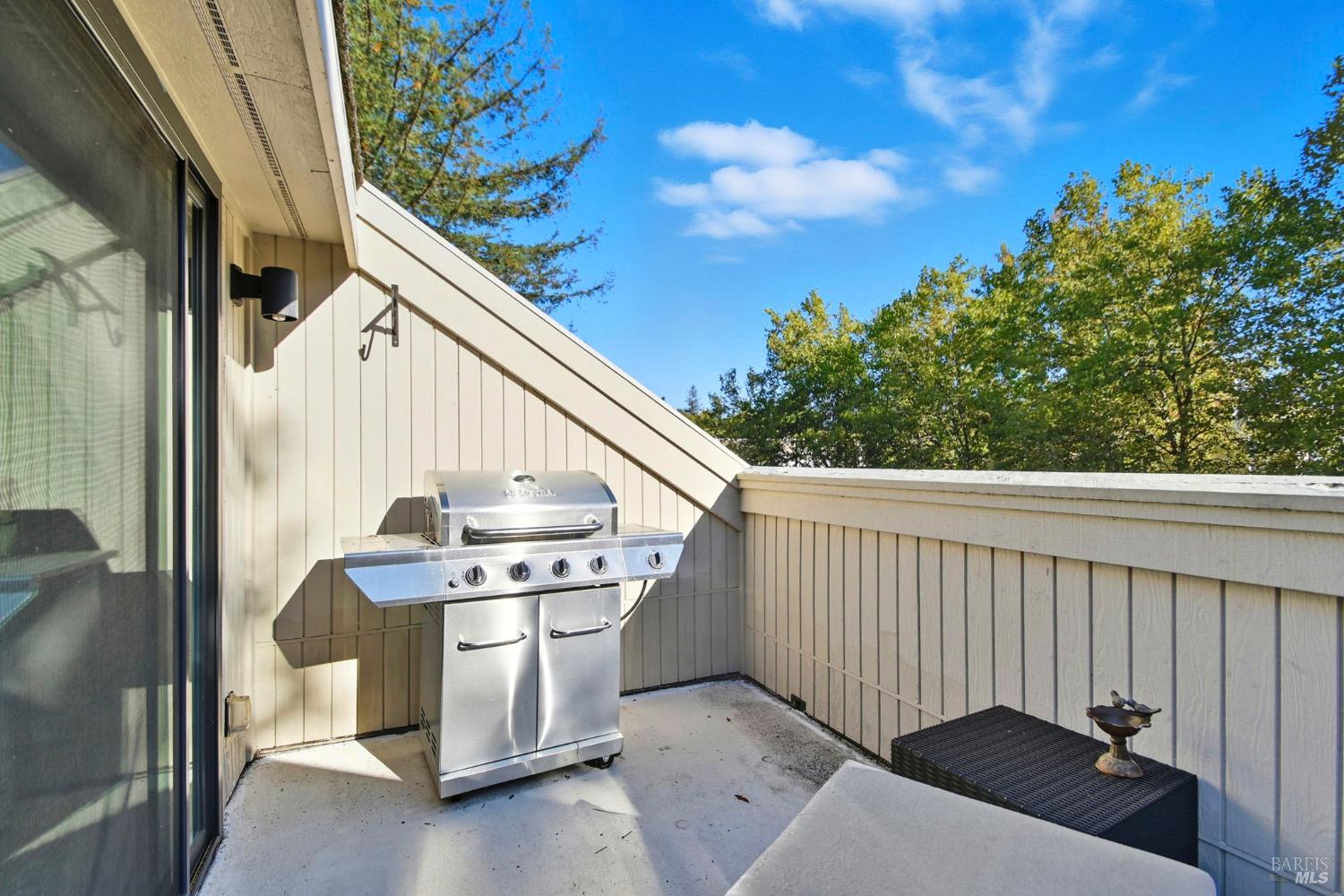 Detail Gallery Image 27 of 32 For 1536 Mission Blvd, Santa Rosa,  CA 95409 - 2 Beds | 2/1 Baths