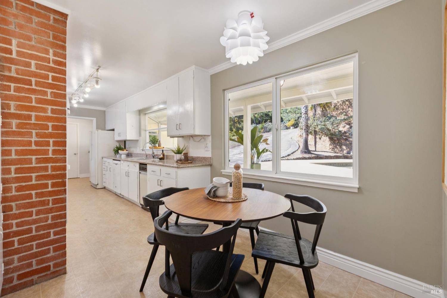 Detail Gallery Image 47 of 57 For 19 Mliss Ln, San Rafael,  CA 94901 - 4 Beds | 3 Baths