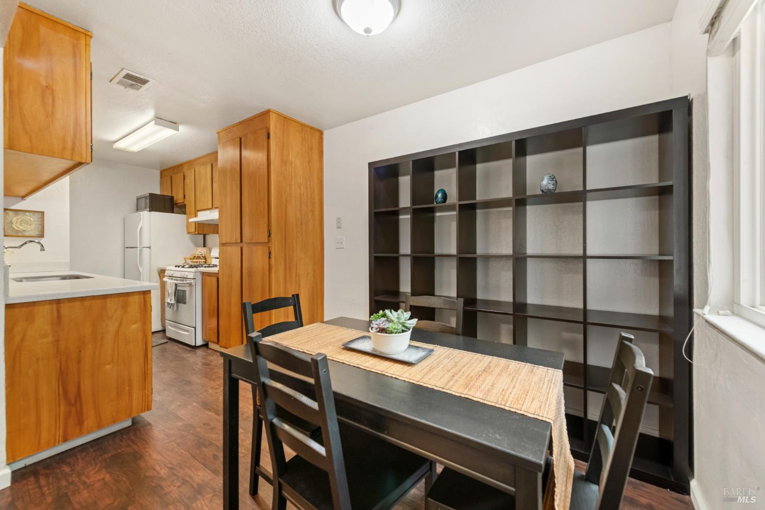 Detail Gallery Image 13 of 28 For 1930 Duxburry Ln #2,  Vacaville,  CA 95687 - 2 Beds | 1 Baths