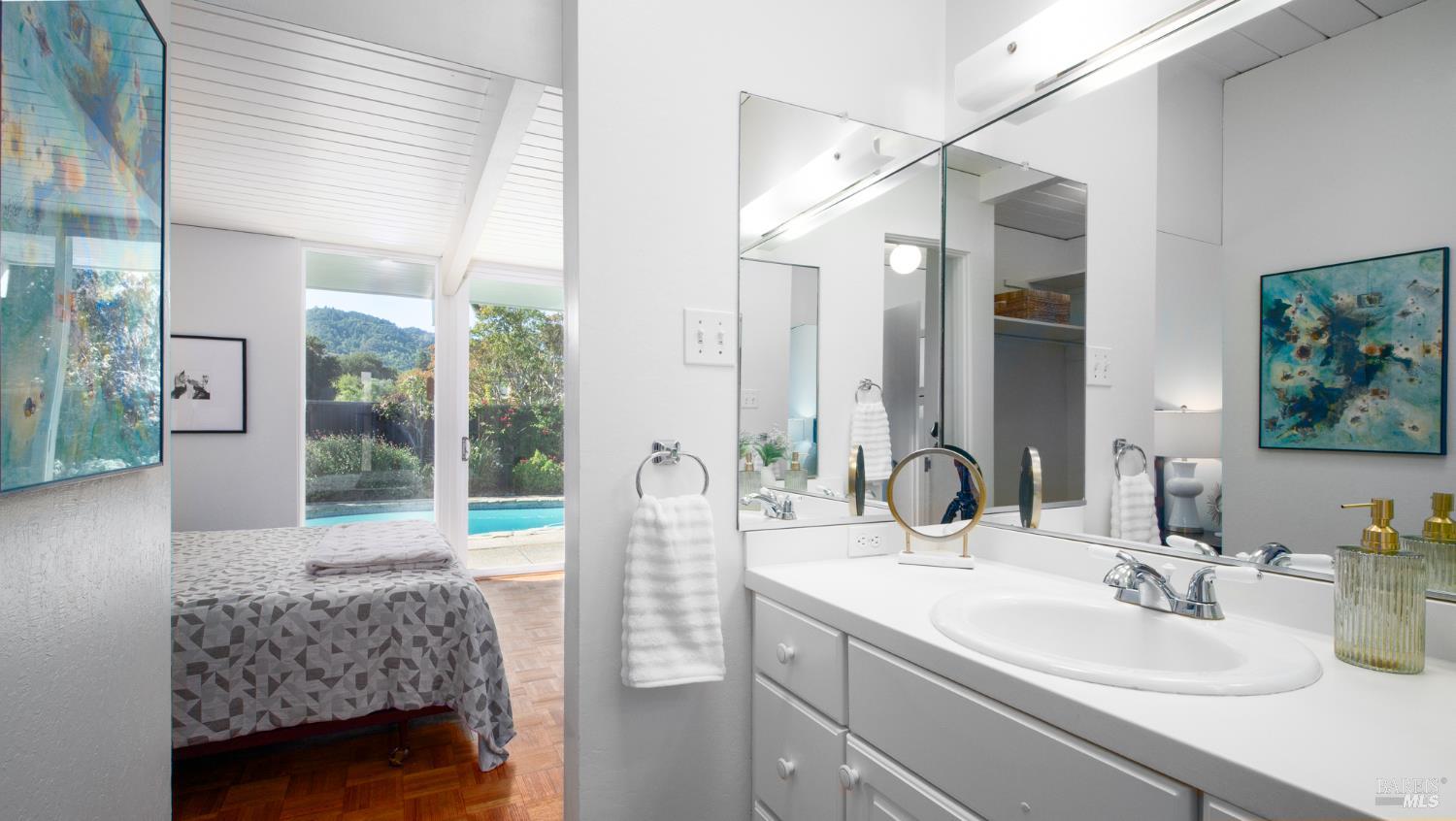 Detail Gallery Image 20 of 36 For 19 Mount Lassen Dr, San Rafael,  CA 94903 - 4 Beds | 2 Baths