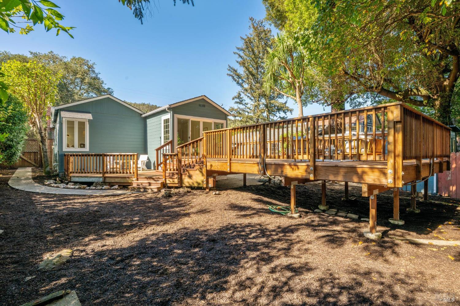 Detail Gallery Image 17 of 22 For 647 Northern Ave, Mill Valley,  CA 94941 - 2 Beds | 1 Baths