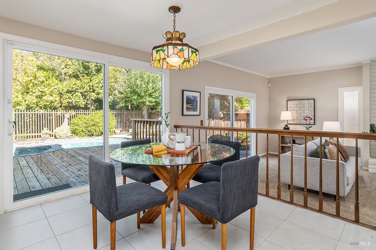 Detail Gallery Image 16 of 38 For 51 Mount Muir Ct, San Rafael,  CA 94903 - 5 Beds | 2/1 Baths