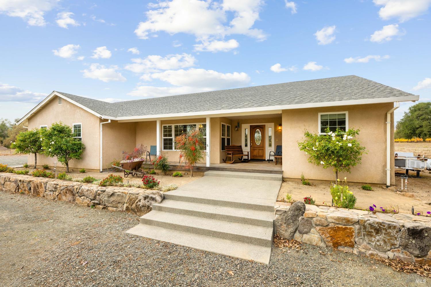 Detail Gallery Image 7 of 48 For 4171 Silverado Trl, Napa,  CA 94558 - 3 Beds | 2 Baths