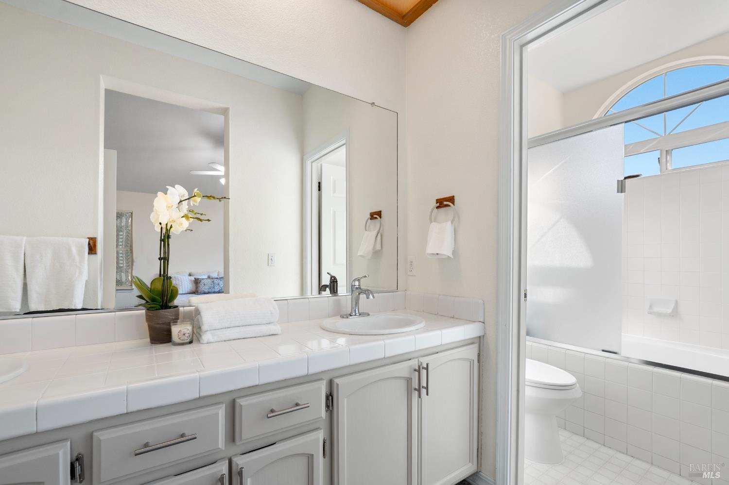 Detail Gallery Image 31 of 42 For 2154 Nw Longhorn Cir, Santa Rosa,  CA 95401 - 3 Beds | 2 Baths