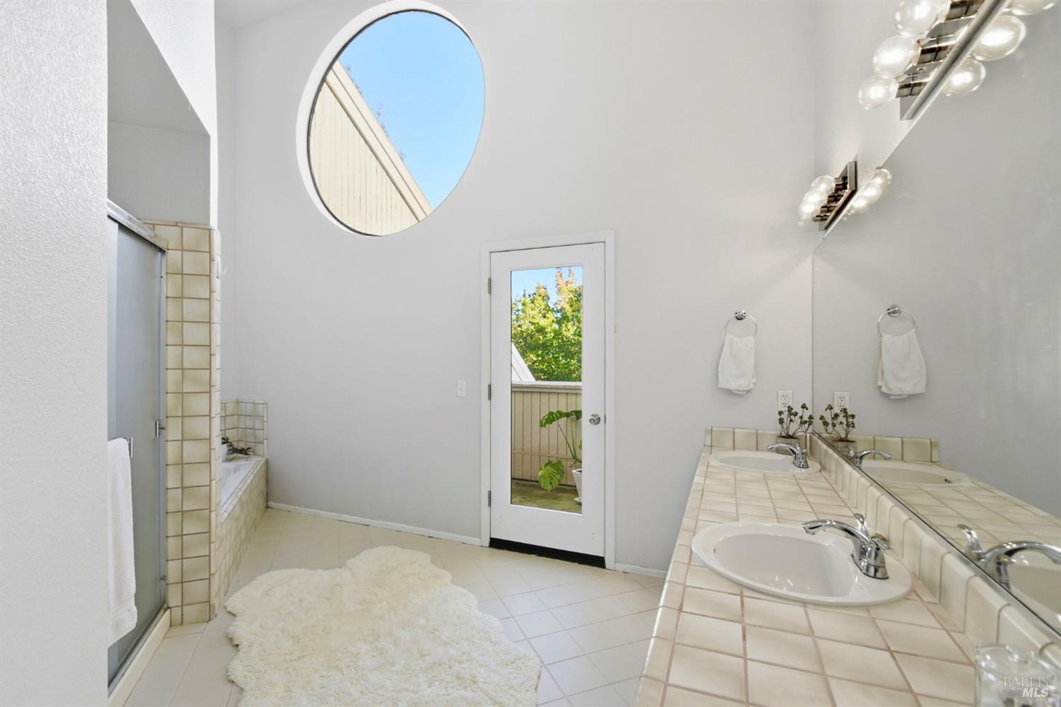 Detail Gallery Image 17 of 32 For 1536 Mission Blvd, Santa Rosa,  CA 95409 - 2 Beds | 2/1 Baths