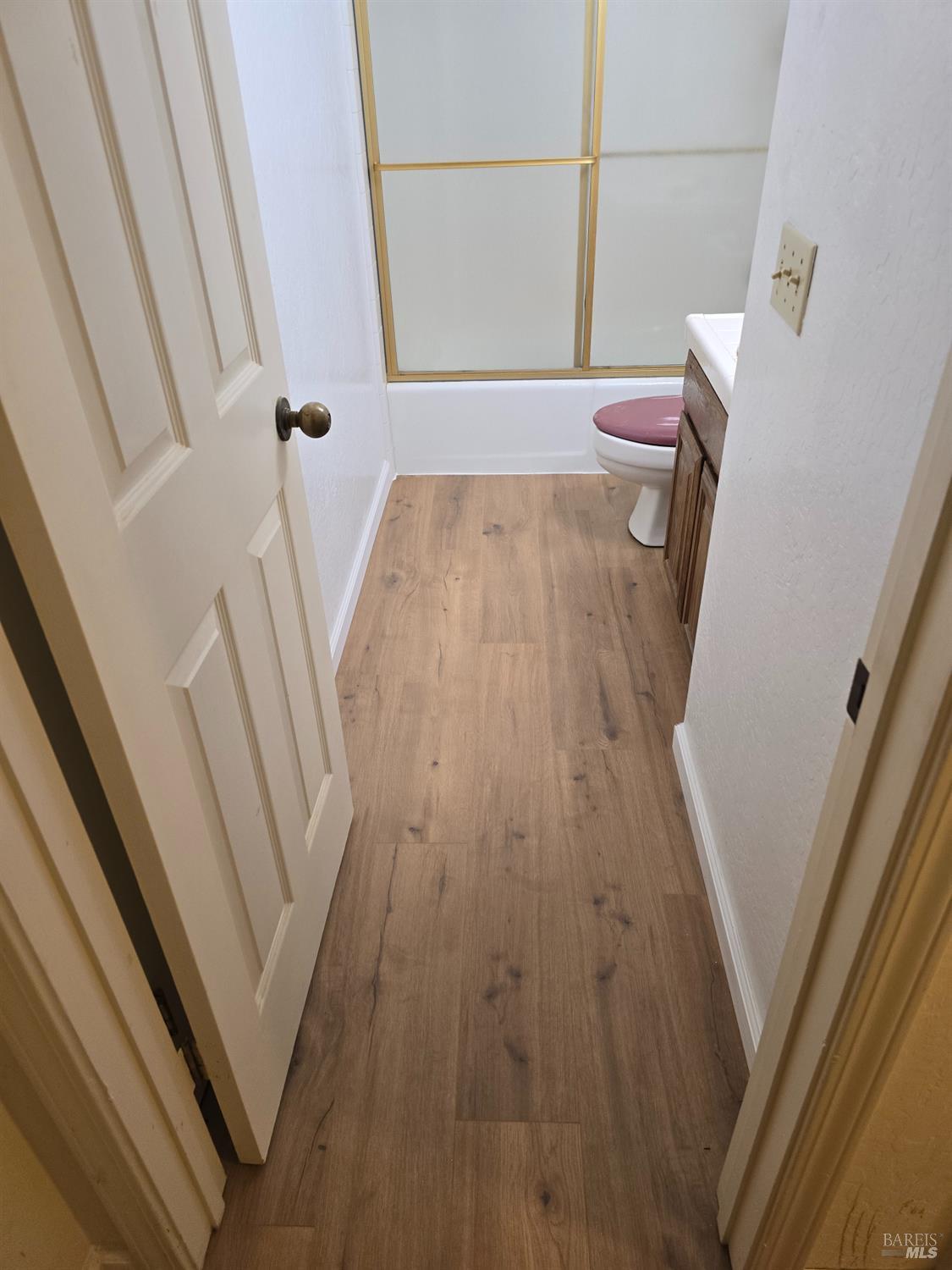 Detail Gallery Image 9 of 13 For 25912 Hayward Blvd #106,  Hayward,  CA 94542 - 2 Beds | 2 Baths