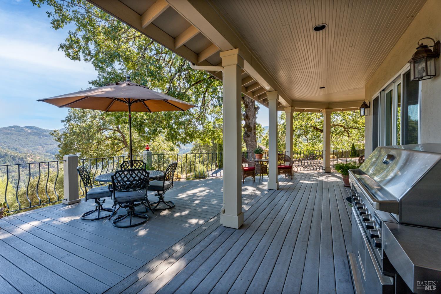 Detail Gallery Image 33 of 56 For 800 Boonville Rd, Ukiah,  CA 95482 - 4 Beds | 4 Baths