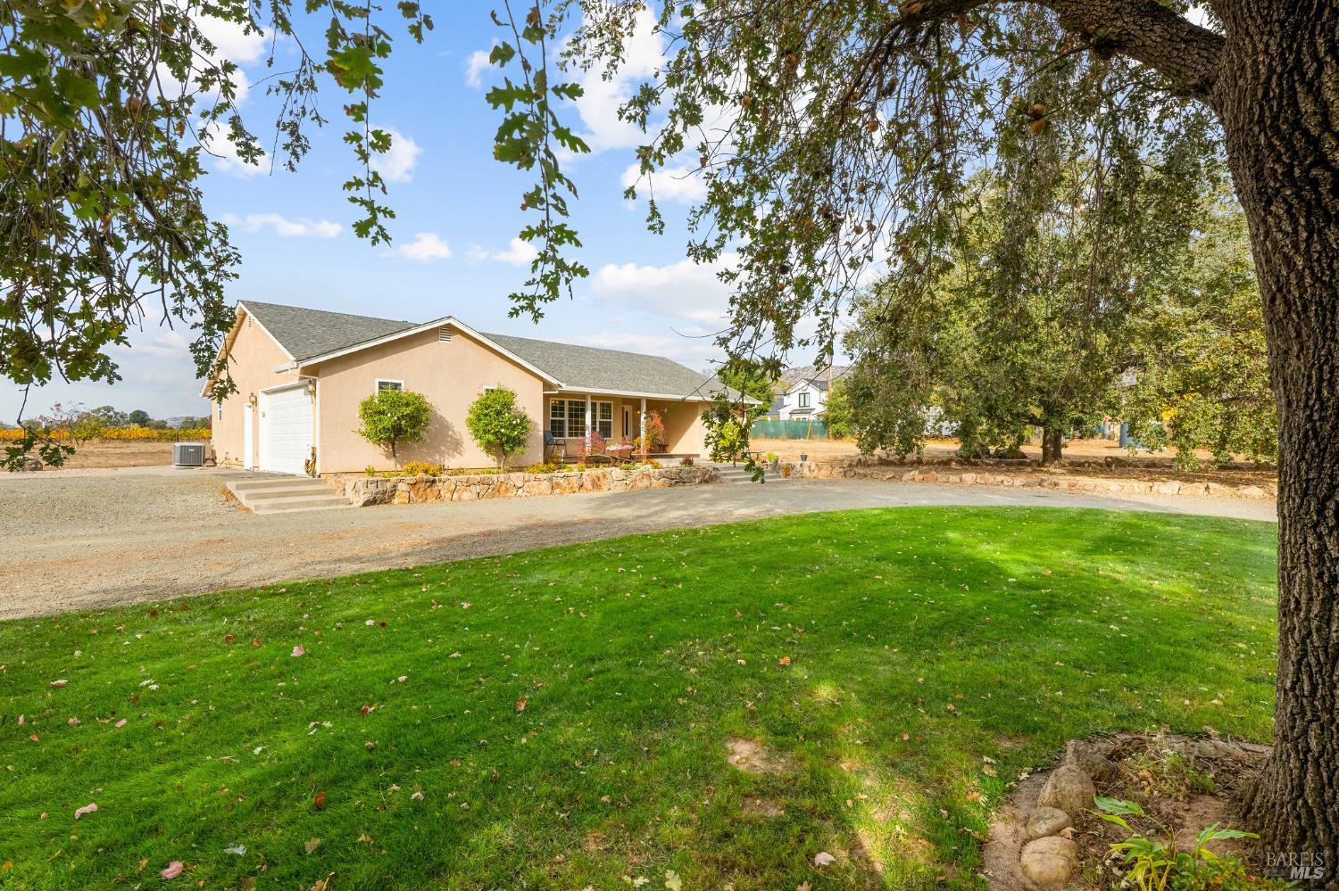 Detail Gallery Image 3 of 48 For 4171 Silverado Trl, Napa,  CA 94558 - 3 Beds | 2 Baths