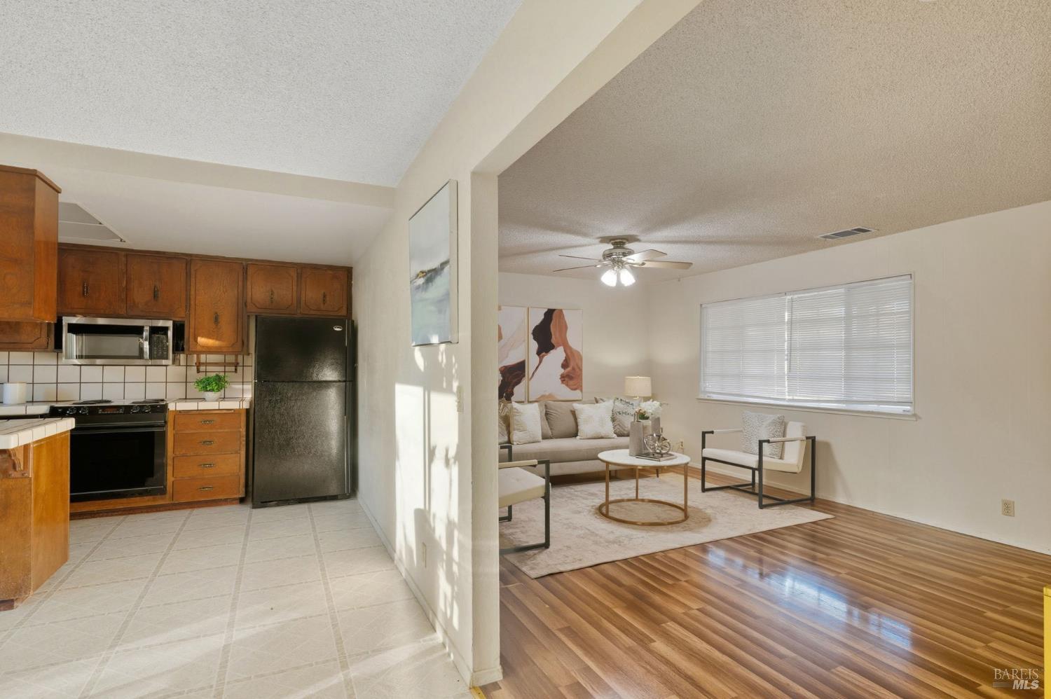 Detail Gallery Image 11 of 33 For 2657 Marigold Dr, Fairfield,  CA 94533 - 3 Beds | 2 Baths