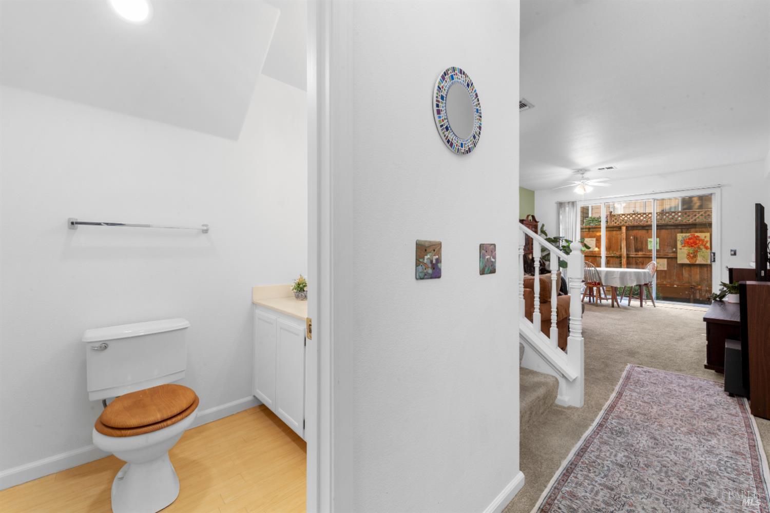 Detail Gallery Image 4 of 23 For 1028 Addison Cir, Petaluma,  CA 94952 - 3 Beds | 2/1 Baths