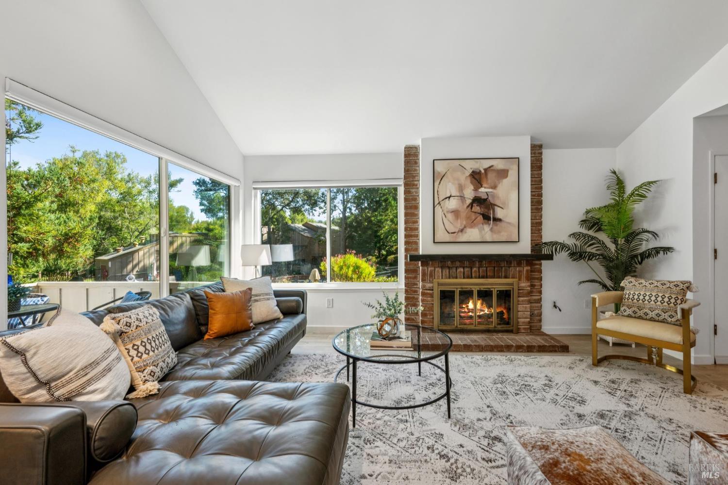 Detail Gallery Image 10 of 51 For 53 Flicker Dr, Novato,  CA 94949 - 3 Beds | 2/1 Baths