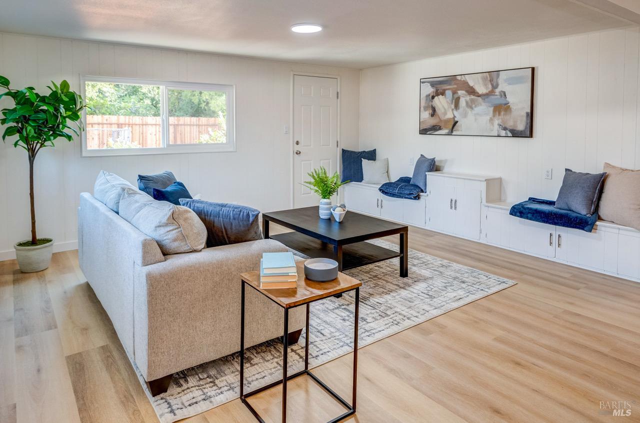 Detail Gallery Image 19 of 40 For 319 N West St, Vacaville,  CA 95688 - 3 Beds | 2 Baths