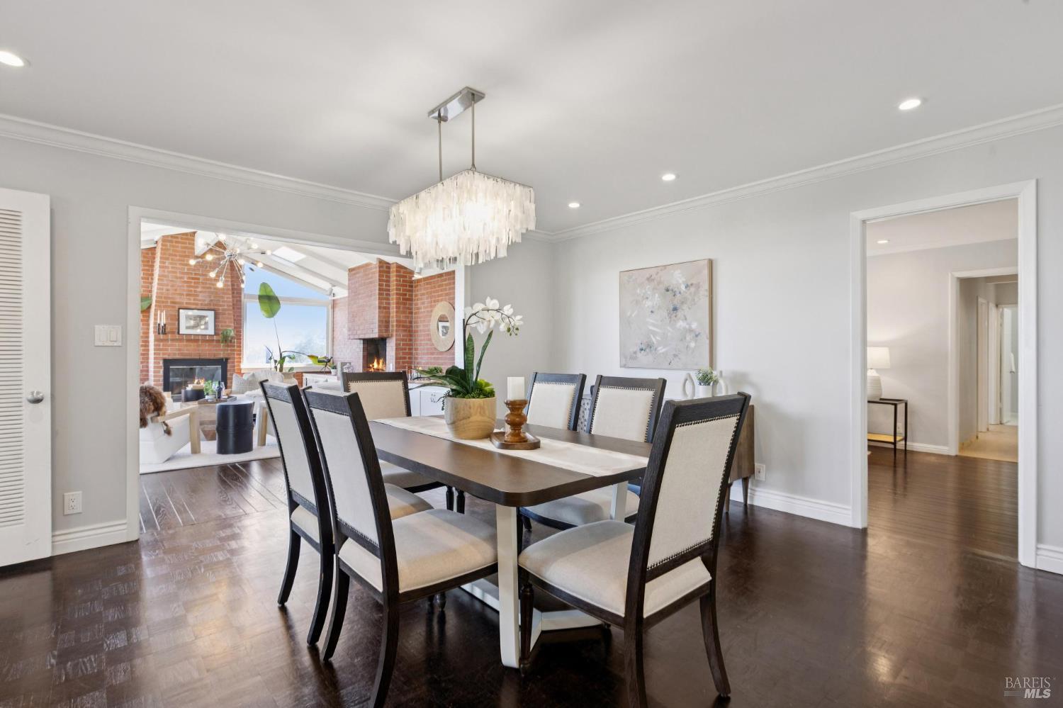 Detail Gallery Image 30 of 57 For 19 Mliss Ln, San Rafael,  CA 94901 - 4 Beds | 3 Baths