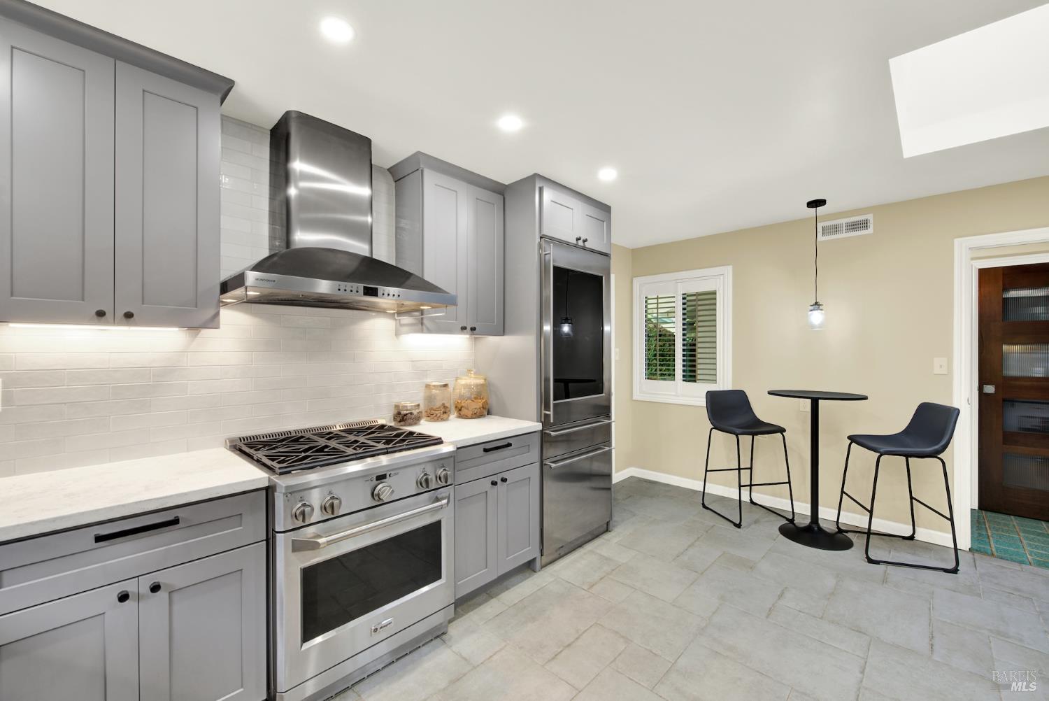 Detail Gallery Image 16 of 42 For 2407 Norton St, Napa,  CA 94558 - 3 Beds | 2 Baths